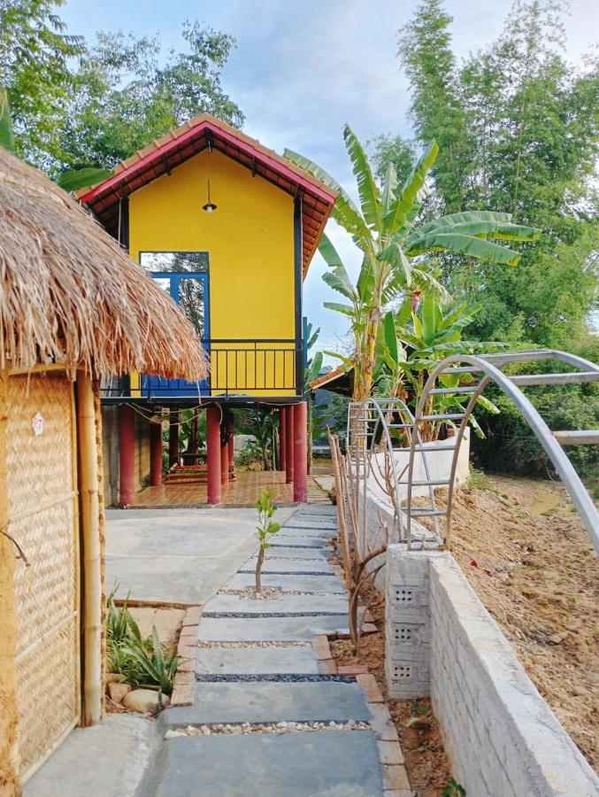 Homestay Nang Nghieng Kon Tum Buitenkant foto